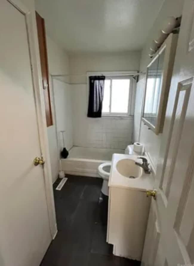 Photo - 6832 Cornell St