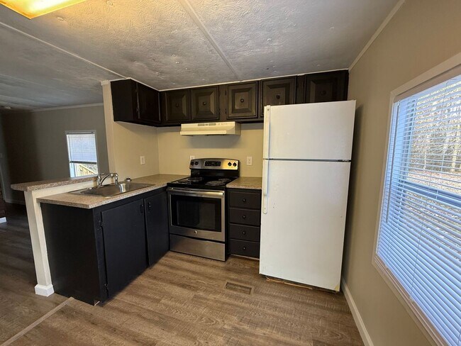 Photo - 2 bedroom, 1 bath mobile home