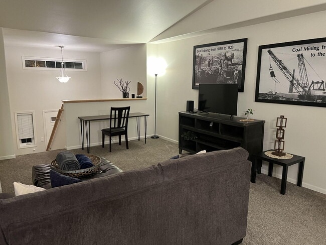 Photo - 3302 8th St NE