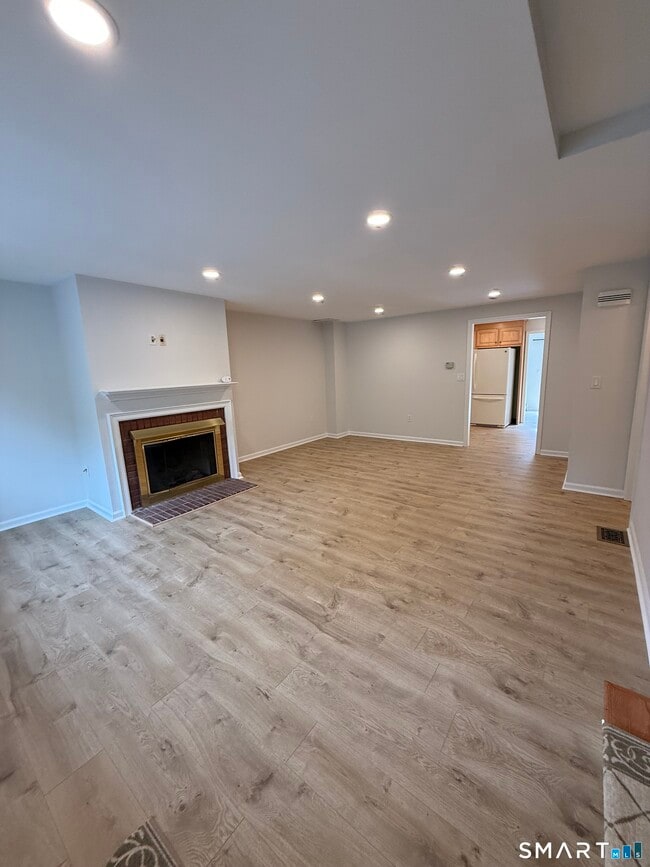 Photo - 1 Barrington Dr Unit B