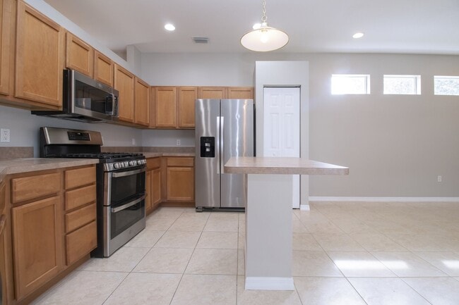 Photo - 4 bedroom 3 Bath Pool home in Lakewood Ranch Greenbrook