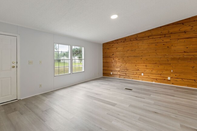 Photo - 16474 N Emerson Cir