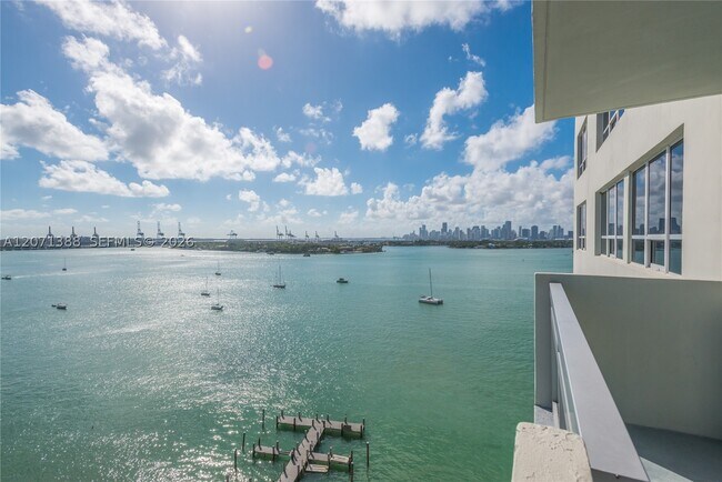 Building Photo - 1500 Bay Dr E Unit 1436S