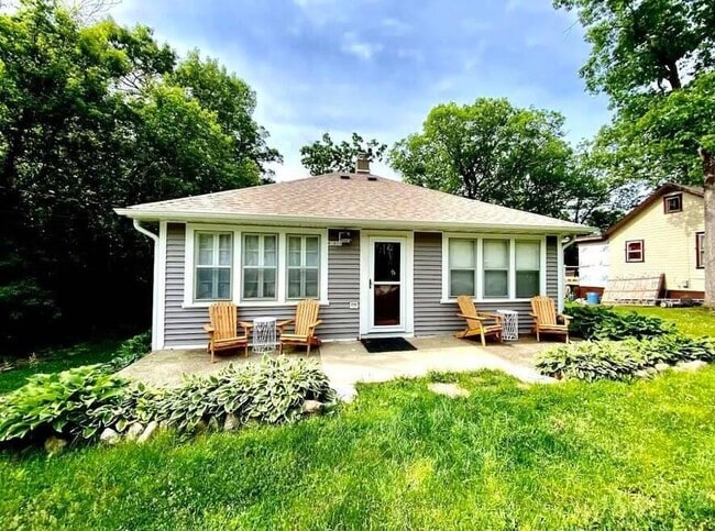 Building Photo - W3833 Cypress Dr