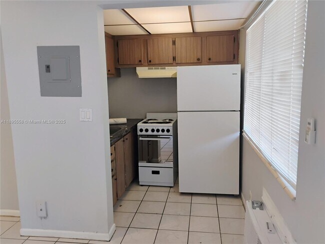 Photo - 2040 Funston St Unit 3