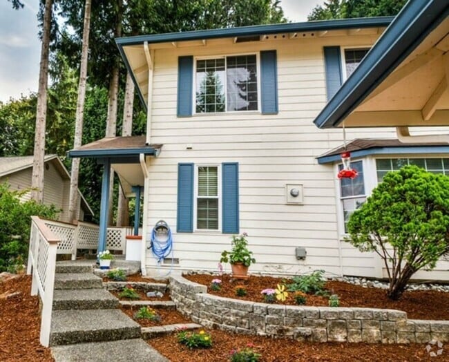 Building Photo - Exquisite Home with 3 Bed and 2.5 Bath in ...