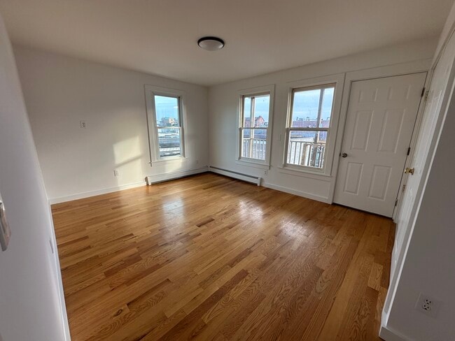 Building Photo - 20 Taff Ave Unit 2A