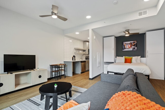 Photo - 423 E Michigan St Unit ID1026462P