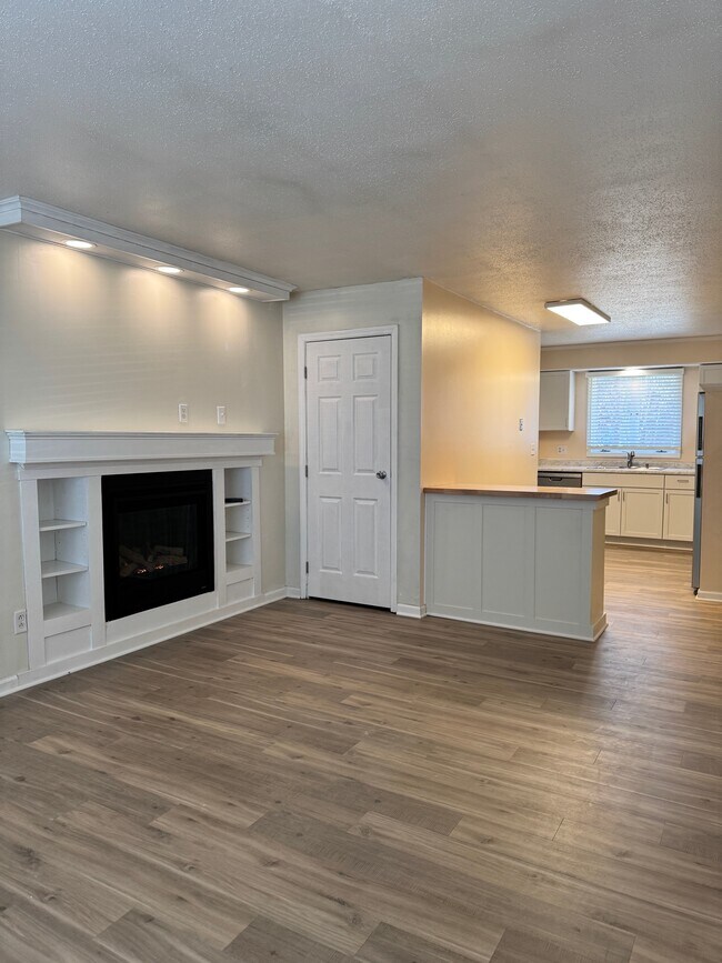 Photo - 1737 Colette Dr