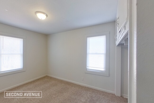 2100 NE 26th St