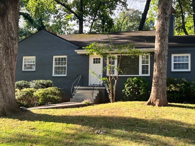 Building Photo - 1745 Donnalee Ave SE Rental