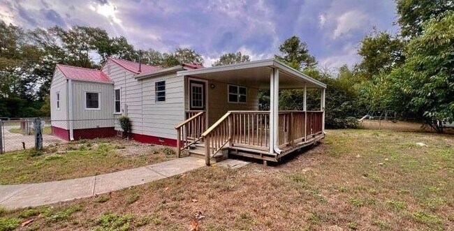 Photo - 1941 Harrison Rd