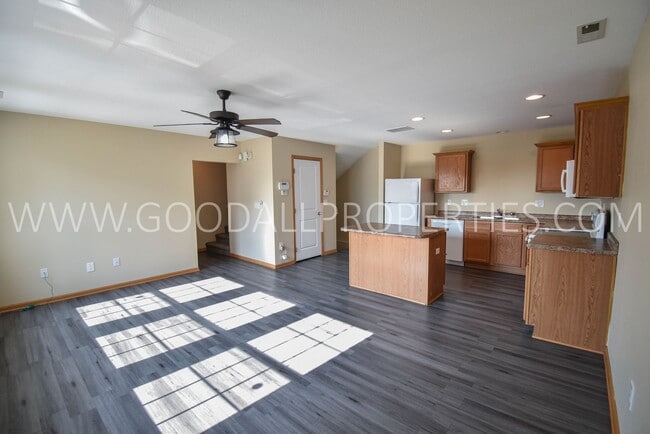 Photo - 2 Bedroom 2 Bath Updated Townhome in Ankeny with attached two car garage