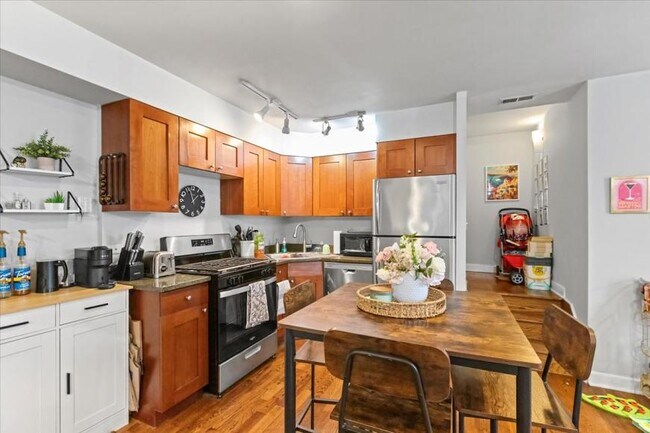 Photo - 2 bedroom in Chicago IL 60642 Unit 1F