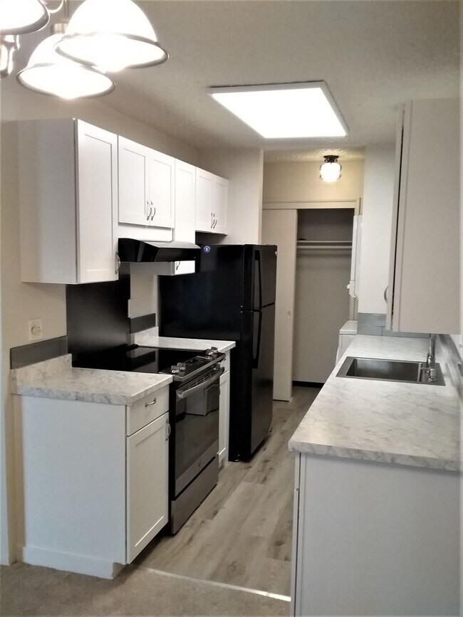 Photo - 10 Cove Apartamento Unidad 10 S. Cove Ave. #37
