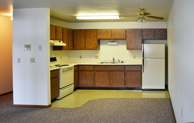 Photo - Janesville Regency House