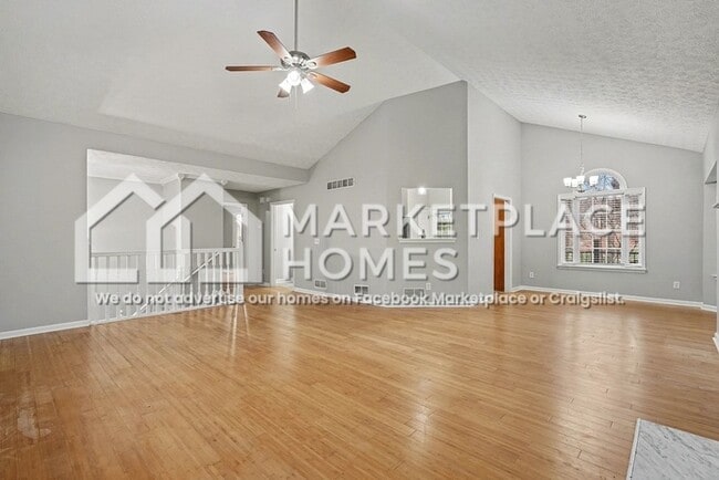 Photo - 289 Highlander Way