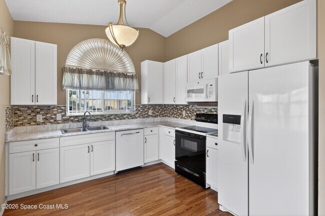 Photo - 1924 Sugarberry Ct NE