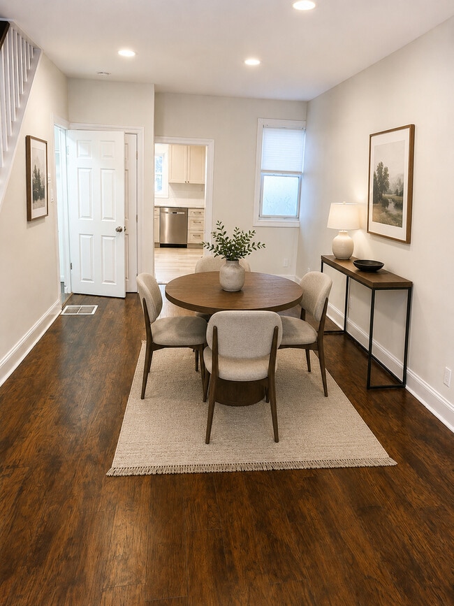 Photo - 2871 Chatham St