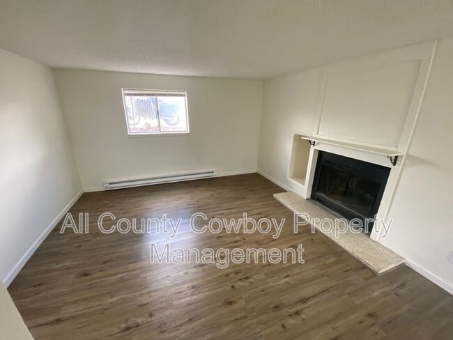 Photo - 705 Ferris Ct Unidad Apt. 2