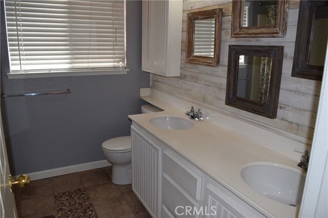 Photo - 573 E Stephanie Dr