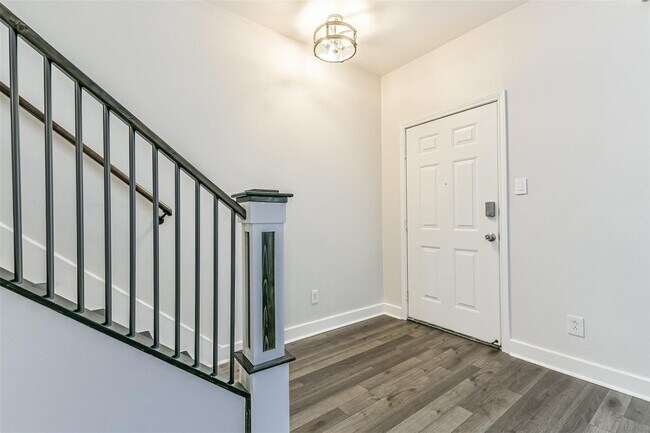 Photo - 14723 Barryknoll Ln Unidad 96