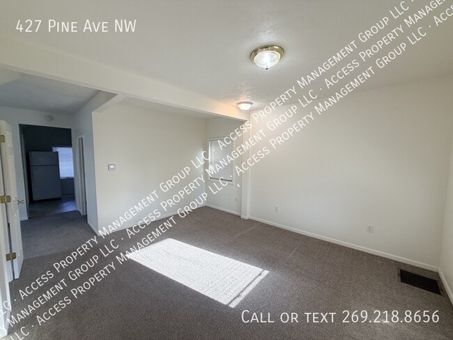 Photo - 427 Pine Ave NW