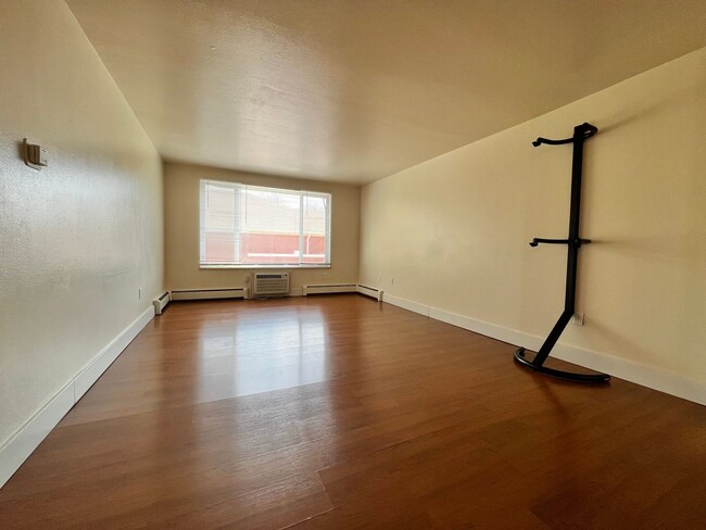 Photo - Mathews634 (KC-JF-NB) Unit C7