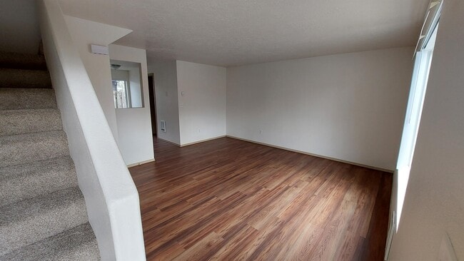 Photo - 160 N 7th St