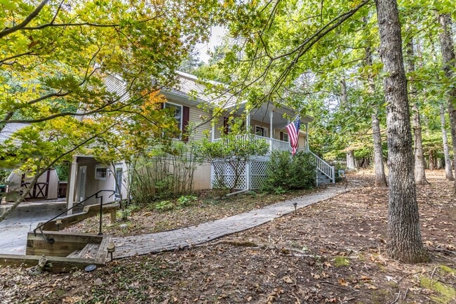 Photo - 287 Jefferson Dr