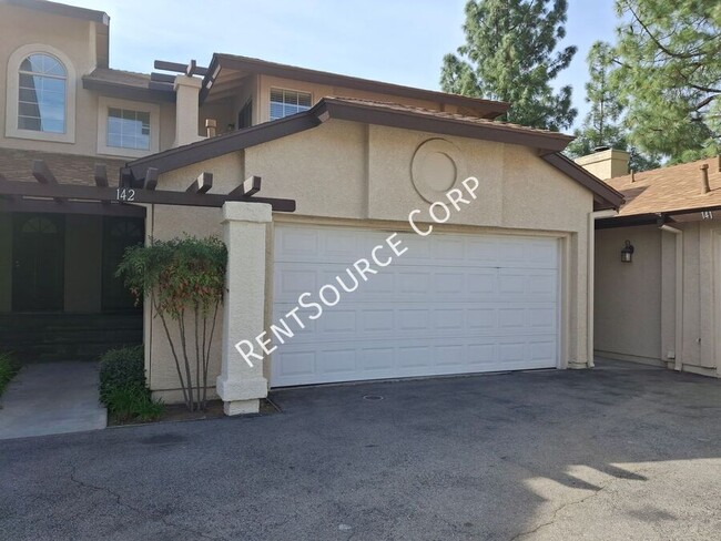 2 Bedroom Townhome for Rent in the Saugus - 2 Bedroom Townhome for Rent in the Saugus