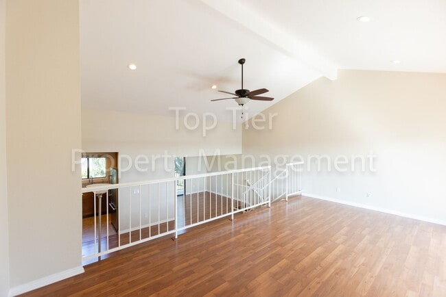 Photo - Beautiful 2 bed, 2.5 bath, 1373 sqft Townh...