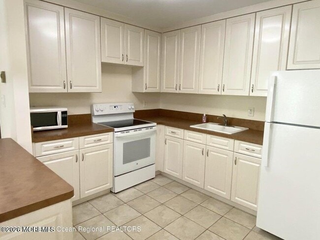Photo - 118 Amberly Dr