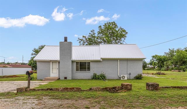 Building Photo - 841 N Burleson St Rental