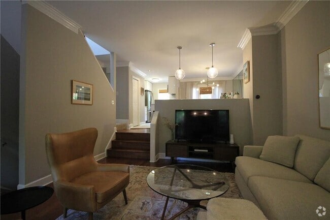 Building Photo - 1467 Monroe Dr NE Unit 9 Rental