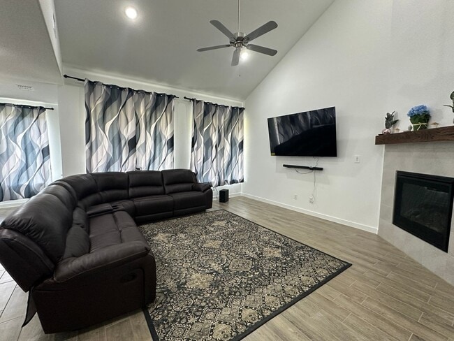 Photo - 4040 Aldenwood Rd