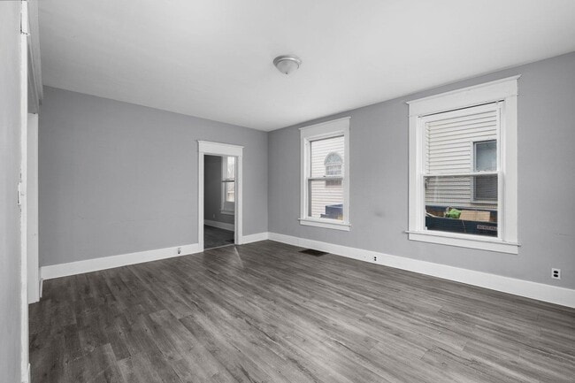 Photo - 1321 W 13th St