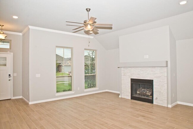 Photo - 1005 SW 140th St