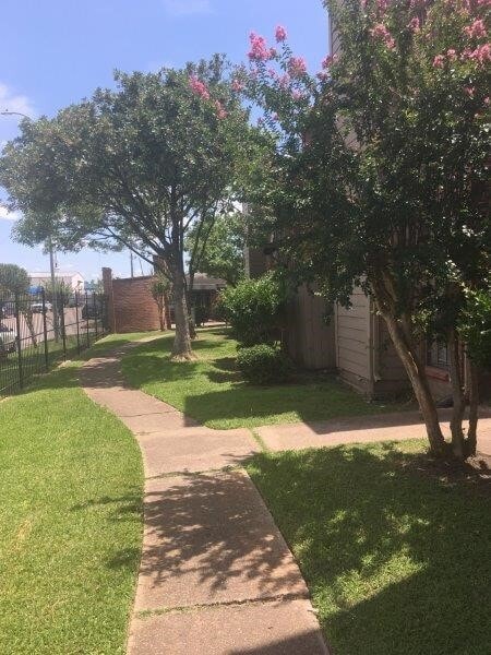 Building Photo - 12500 Sandpiper Dr Unit 71