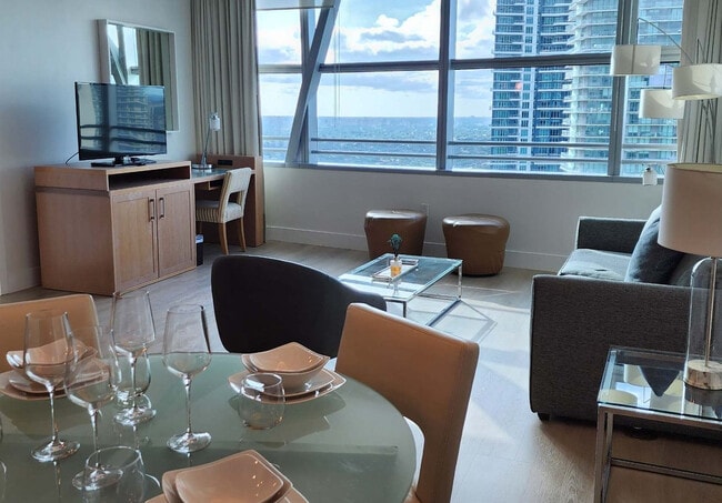 Photo - 1395 Brickell Bay Dr Unidad ID1328101P
