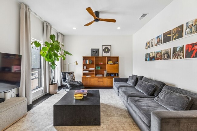 Living Room - 1404 Norwalk Ln Unit 204