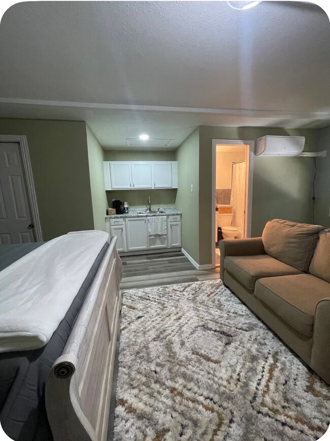 Photo - 214 Willis Ave Unit 3