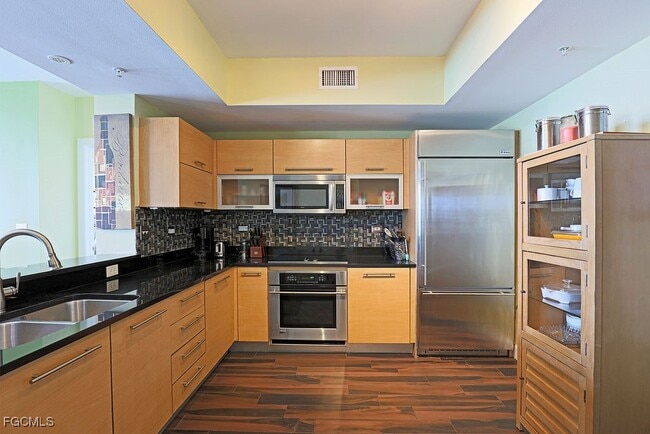 Photo - 3000 Oasis Grand Blvd Unit 505