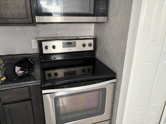 Photo - 440 Las Palmas Cir