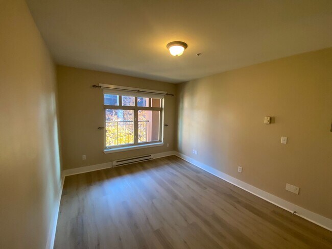 Photo - Queen Anne Condo!!