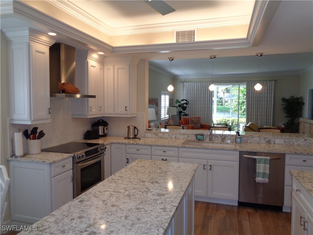 Photo - 6190 Reserve Cir Unit 301