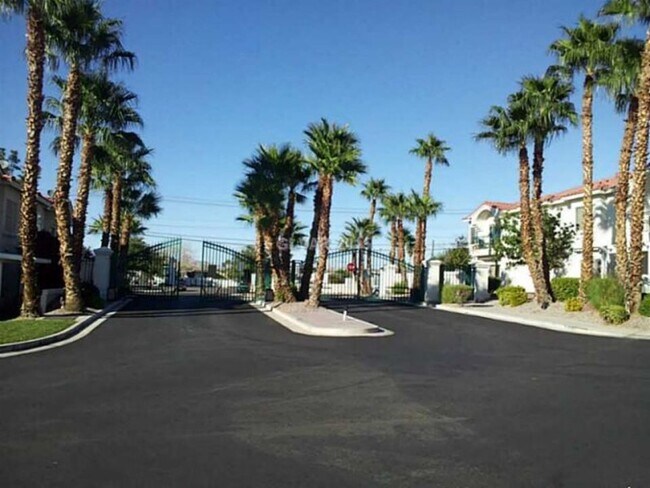 Photo - 6201 E Lake Mead Blvd Unidad 249
