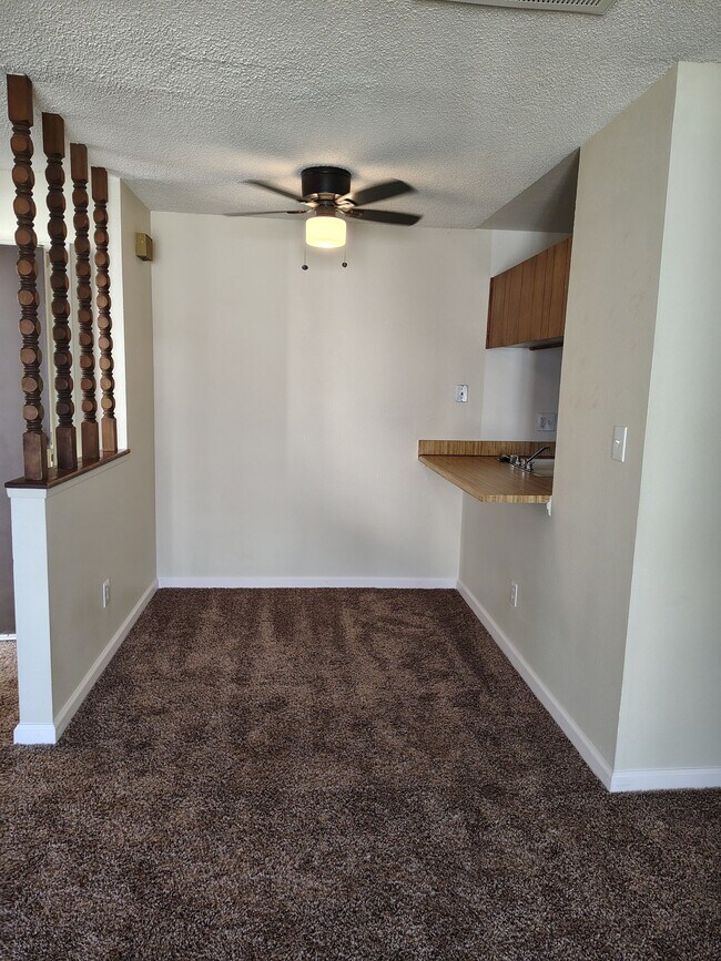 2401 Christmas Tree Ln Unit 013