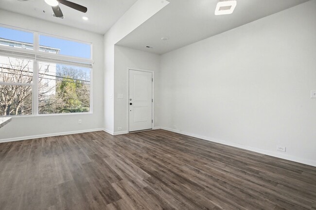 Photo - 2037 Statesville Ave