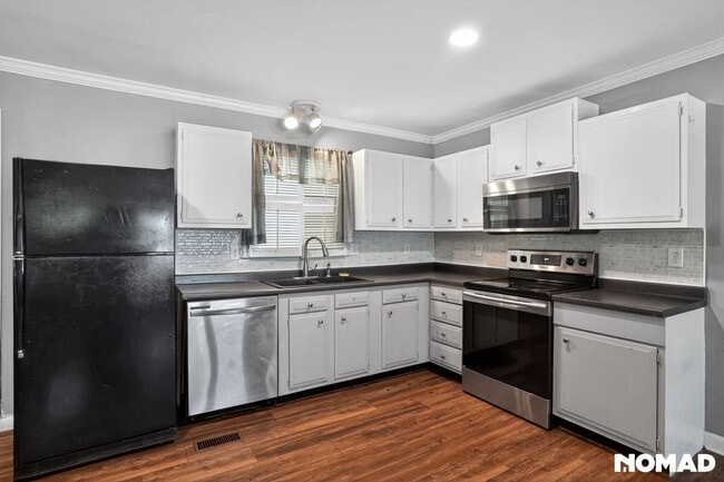 Photo - 1230 Trent Blvd